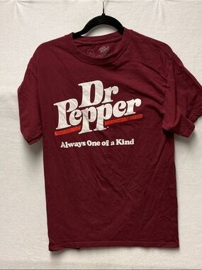 Dr Pepper Men's Short Sleeve Tee - Burgundy Sz M A5
